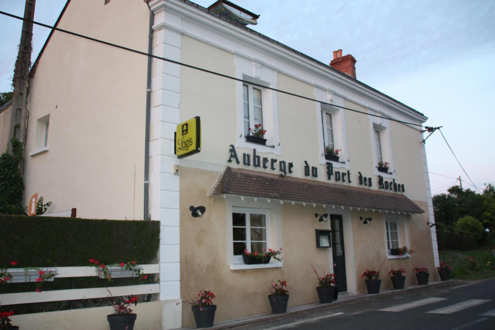 L'Auberge Du Port Des Roches Luche-Pringe Dış mekan fotoğraf
